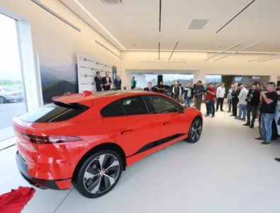 Първият самостоятелен автомобилен комплекс в България на луксозните марки Jaguar Land Rover отвори врати в София