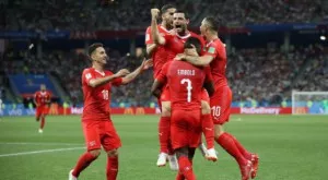 Коста Рика заслужи първа точка на Световното по футбол, Швейцария продължава напред (ВИДЕО)