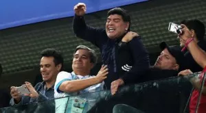 Драмата Нигерия - Аржентина прати Диего Марадона в болница (ВИДЕО)