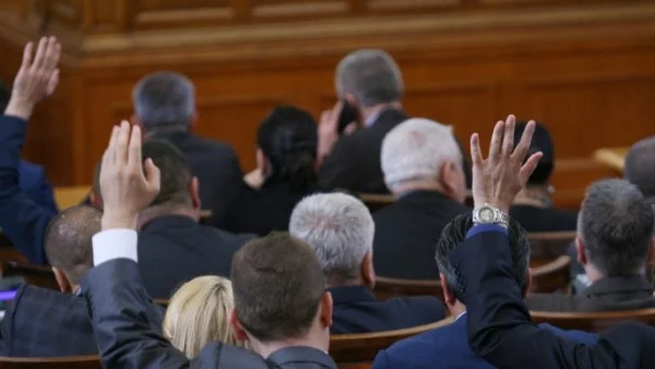 Парламентът обсъжда състоянието на сектор "Сигурност"