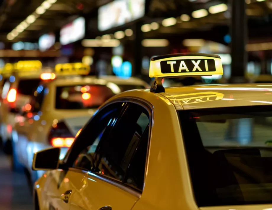 Белград е блокиран заради стачка на таксиметрови шофьори