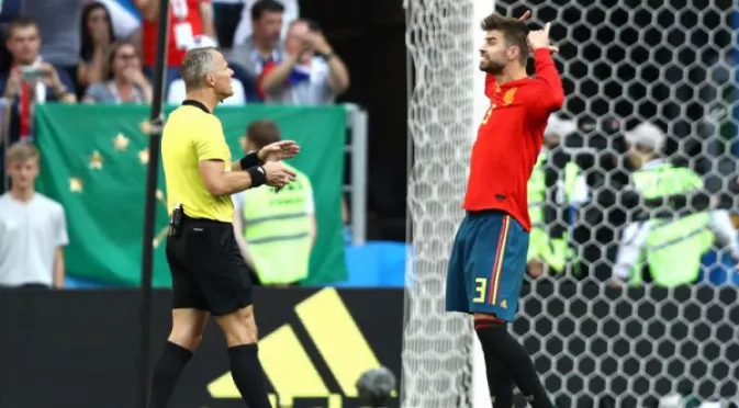 ВИДЕО И СНИМКИ: Най-скандалният момент в мача Русия - Испания