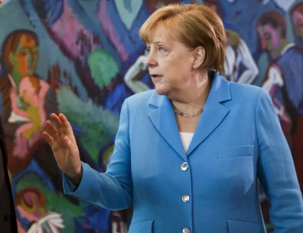 Меркел: Юнкер ще се опита да предотврати търговската война на Тръмп