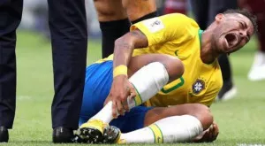 Мексиканска атака срещу Неймар: Клоун! (ВИДЕО)