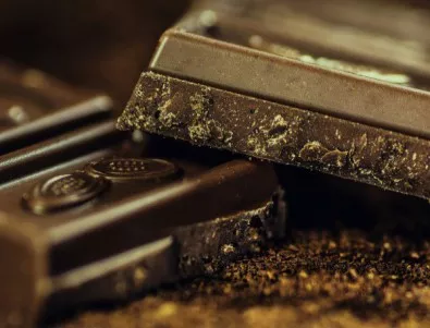 Откраднаха тонове шоколад от ТИР на АМ 