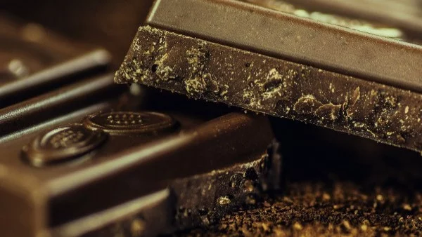 Откраднаха тонове шоколад от ТИР на АМ "Струма"