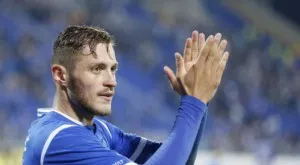 {{ otherArticle[0].article.title }}