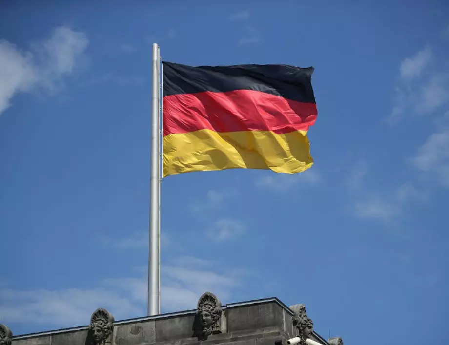Германската полиция разби гигантска мрежа за детска порнография 