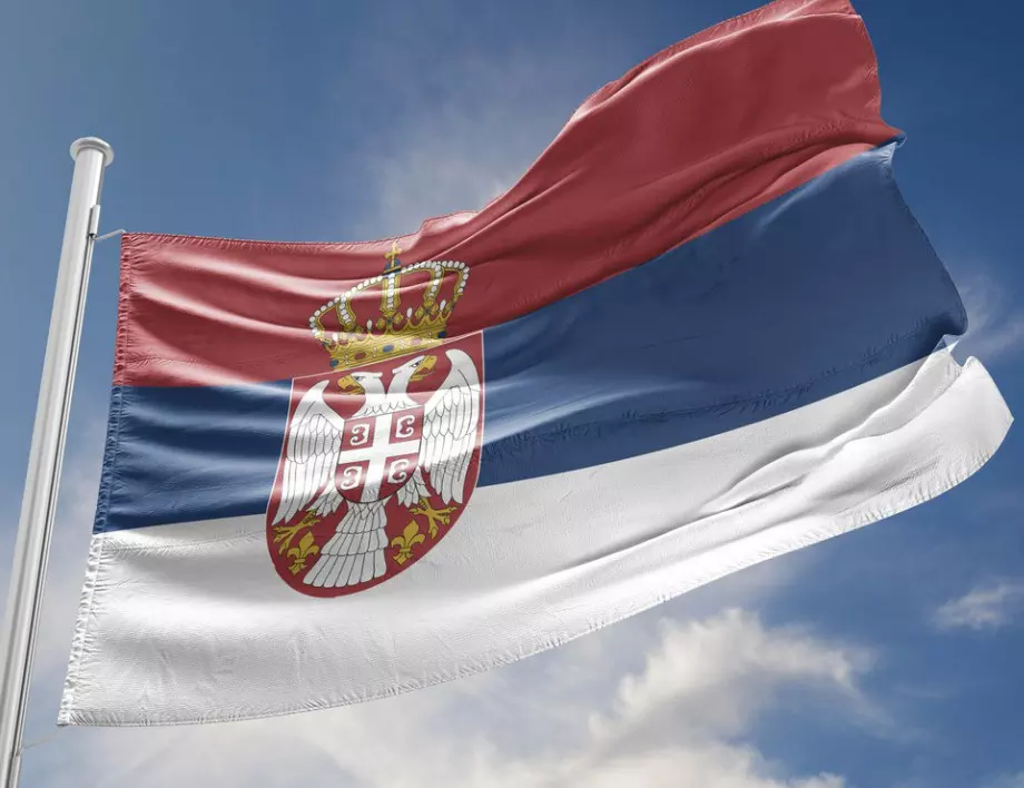 Сръбският ирационален копнеж по далечна и братска Русия - по-силен от този по ЕС?  