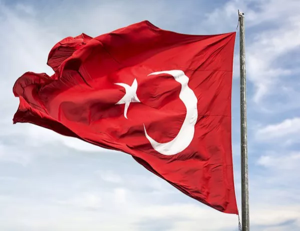 Турция предупреди Франция да прекрати подкрепата за кюрдските милиции