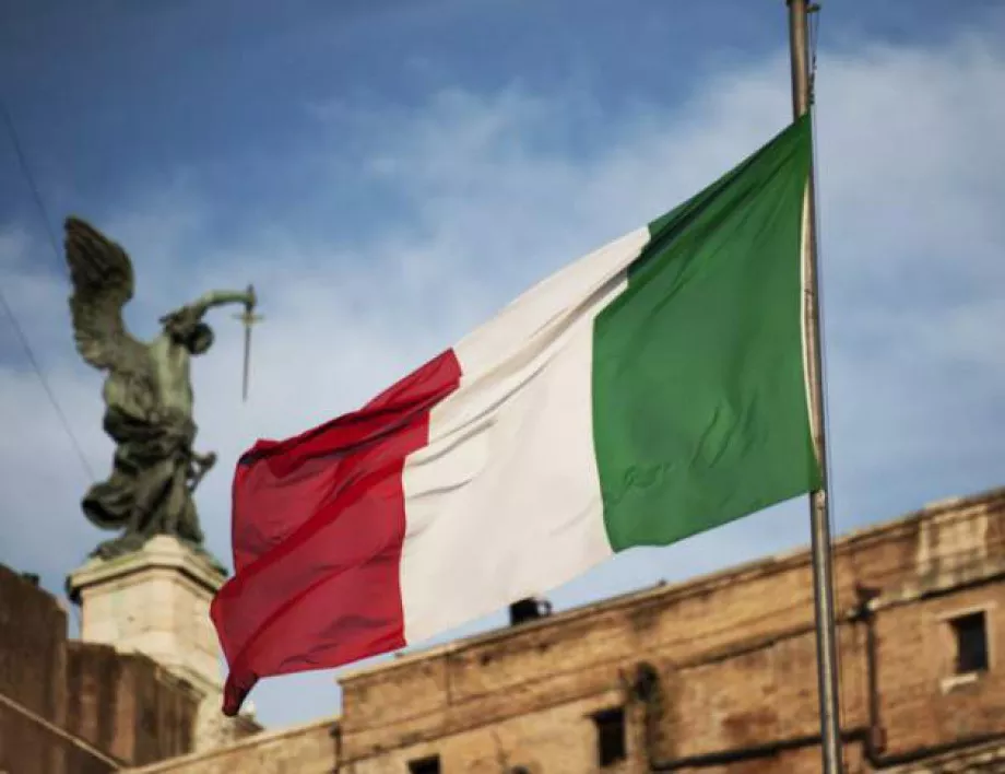 Напрежение между военното и вътрешното министерство в Италия заради мигранти 