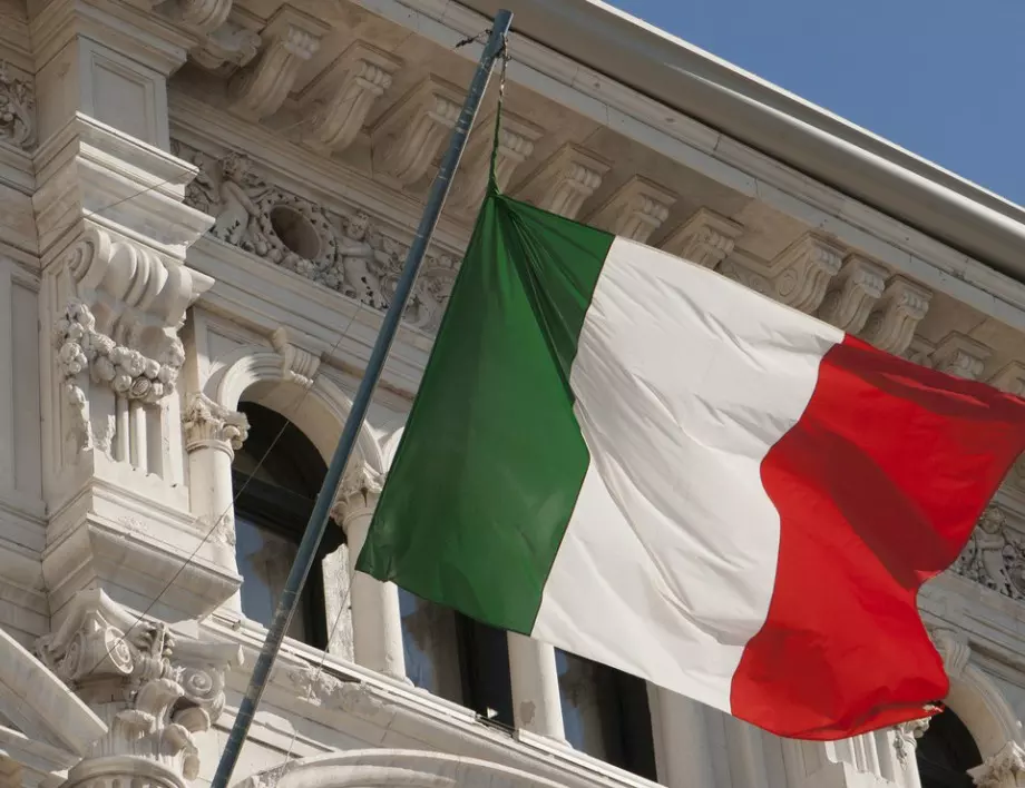 Италианците одобриха намаляване на броя на депутатите