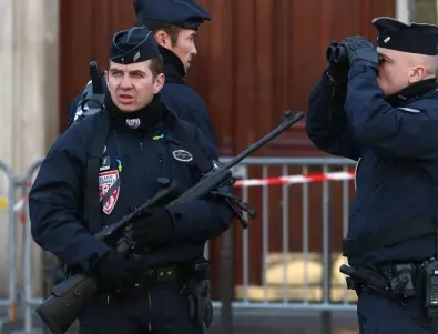 Трима задържани след нападението край Париж