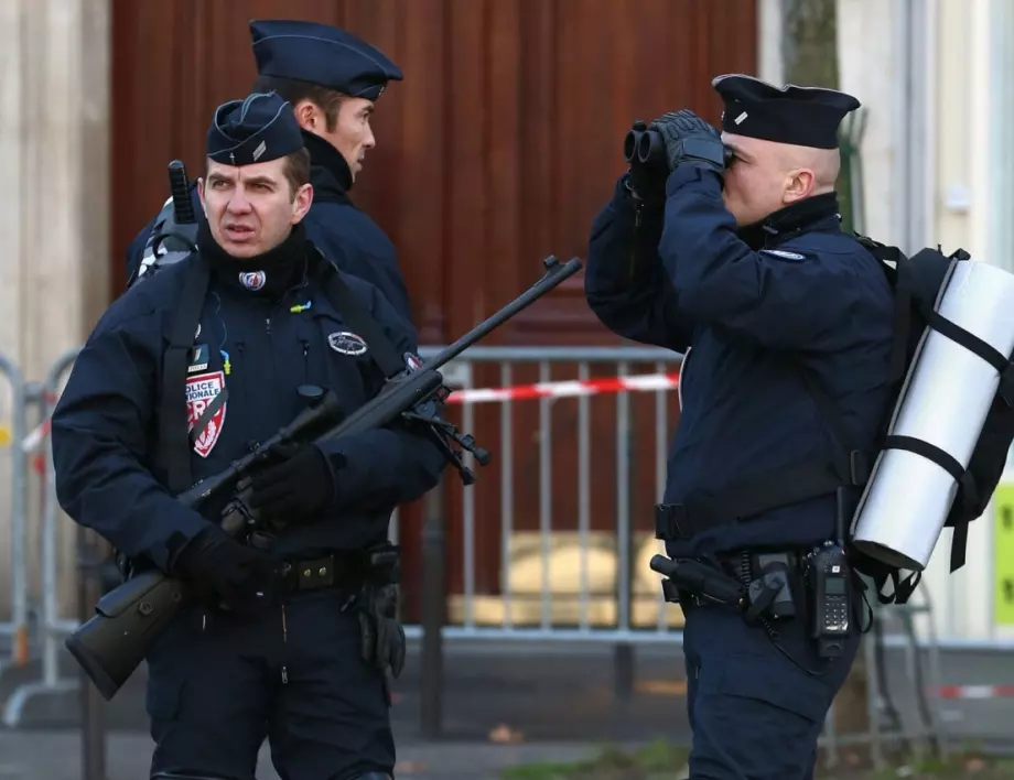 Застреляха жена, крещяла "Аллах Акбар" в Париж