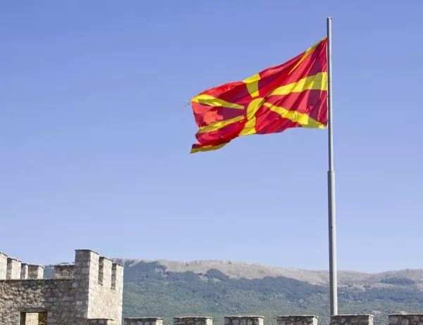 Македонците подкрепят и одобряват Договора с България