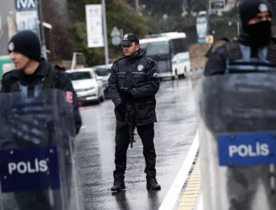 Автобус с деца катастрофира в Турция, трима загинаха (ВИДЕО)