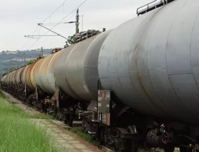 Влак, превозващ гориво, дерайлира в Румъния