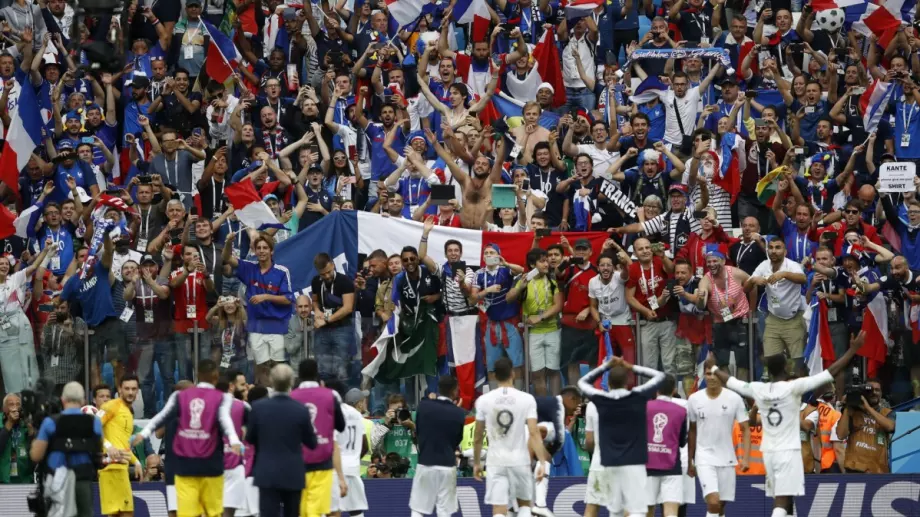 Във Франция отварят стадионите за фенове на 11 юли