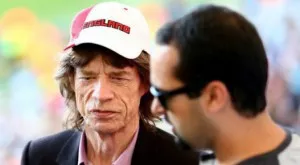 Всеки отбор, подкрепян от Джагър на Мондиал, губи. Довечера той вика за Англия