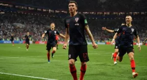 СНИМКА: Хърватските министри отидоха на заседание с фланелки на тима