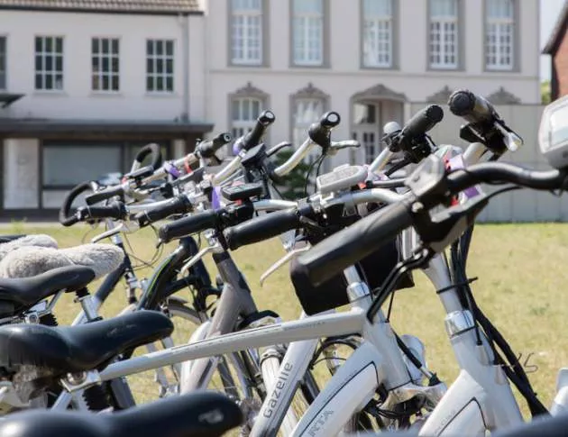 Над 150 нови места за безплатно паркиране на велосипеди в София
