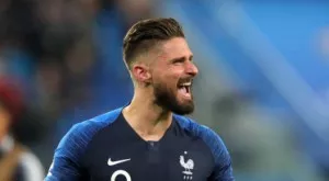 {{ otherArticle[0].article.title }}