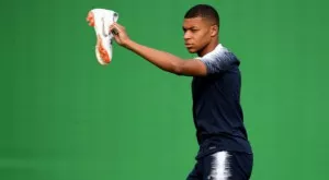 Мбапе: Ще направя всичко, за да спечеля срещу Меси за "Златната обувка"