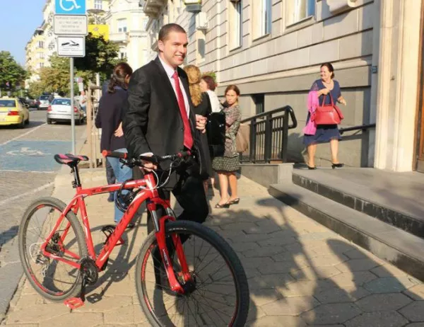 Общински съветник от БСП спаси велосипедистите от абсурдна глоба 
