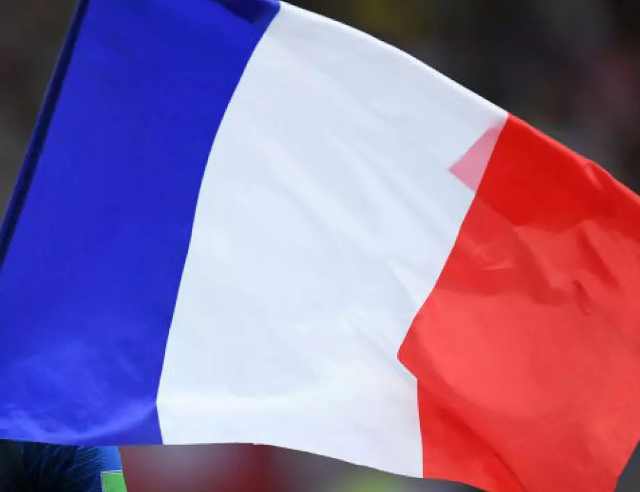 Бивш френски премиер отива на съд за рушвети 