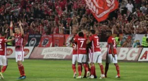 {{ otherArticle[0].article.title }}