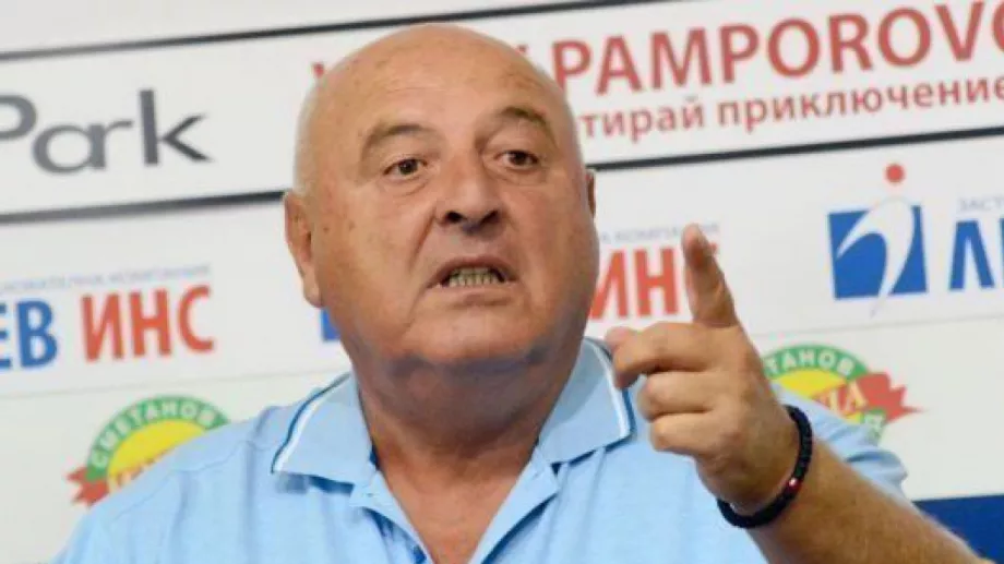 Стефанов за новия президент на БФС: Не трябва да е оцапан и фалирал