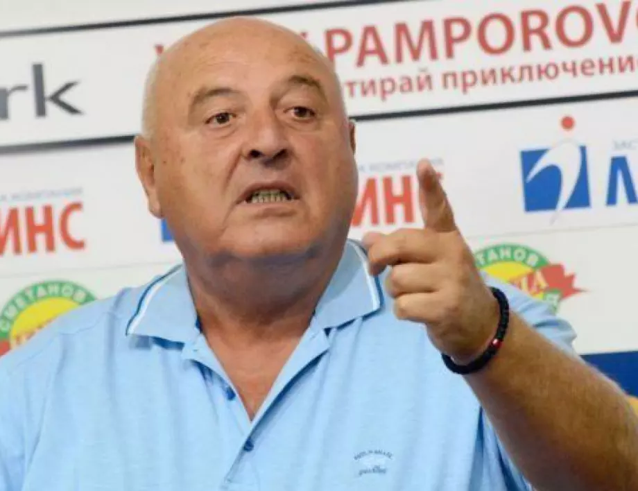 Венци Стефанов захапа "Левски", "сините" го попитаха как Славия има лиценз