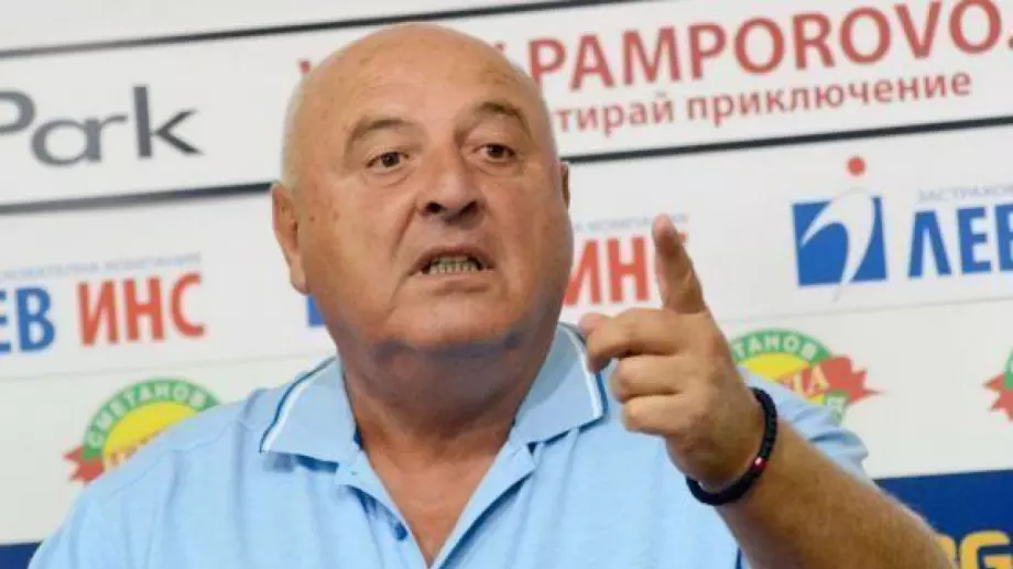 Венци Стефанов сподели, че новият треньор на Славия е Александър Тарханов