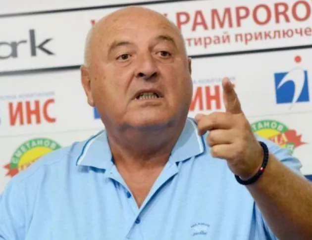 Венци Стефанов смята, че ако няма "обръщалки", няма да има кой да ходи на мач