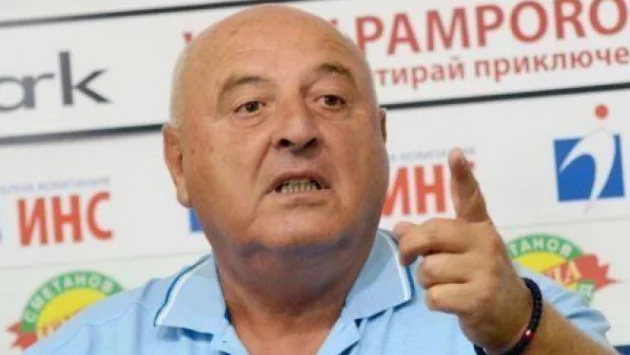 Венци Стефанов смята, че ако няма "обръщалки", няма да има кой да ходи на мач