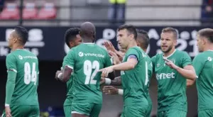 {{ otherArticle[0].article.title }}