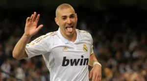 {{ otherArticle[0].article.title }}