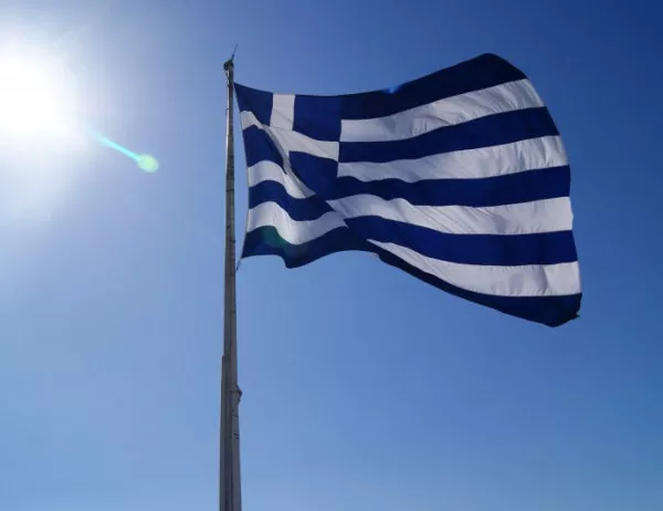 Намаляват данъците в Гърция с 1 милиард евро