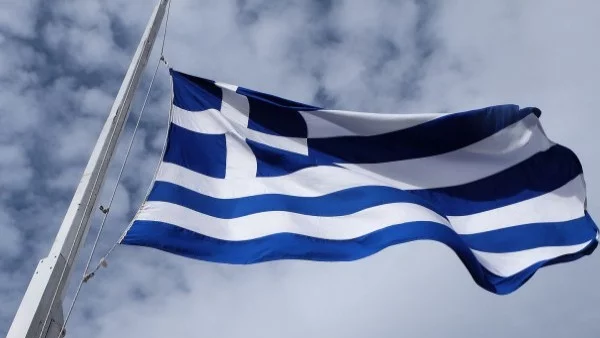 Сделката Каменос-Ципрас позволява на премиера да управлява