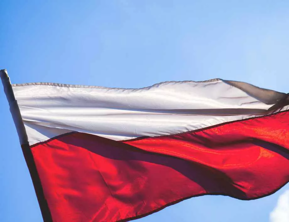 САЩ отменят визите за граждани на Полша 