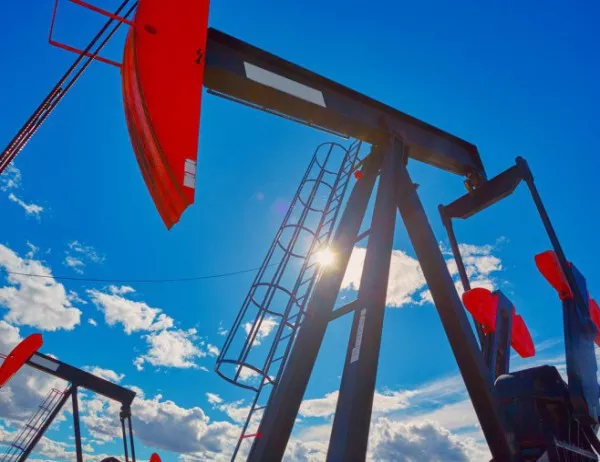 "Известия": Русия и Саудитска Арабия овладяха контрола над нефтения пазар