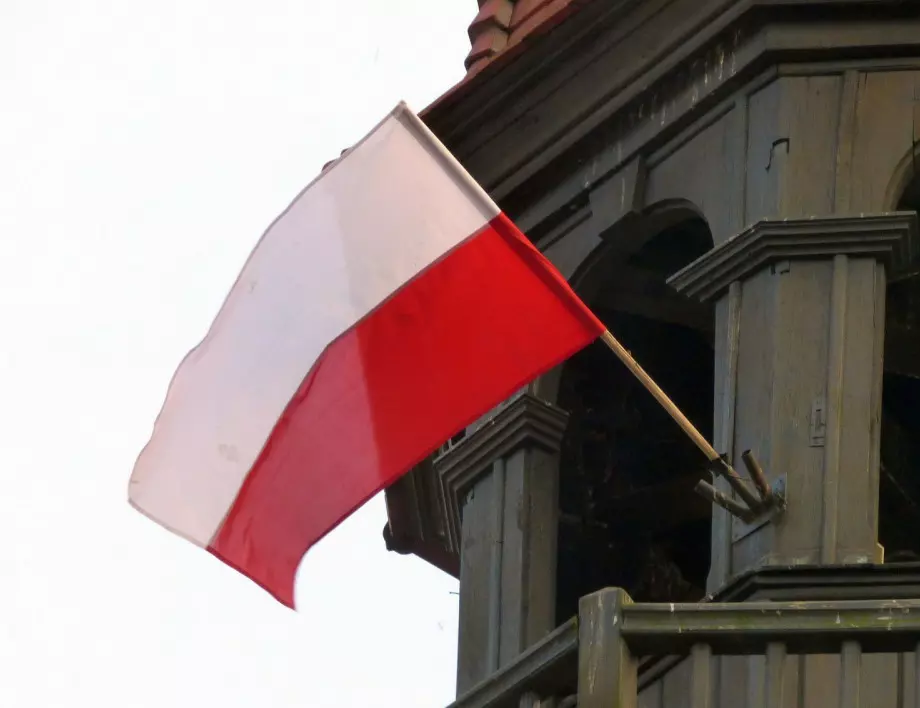 Париж: Възможно е да се въведат санкции срещу Полша 