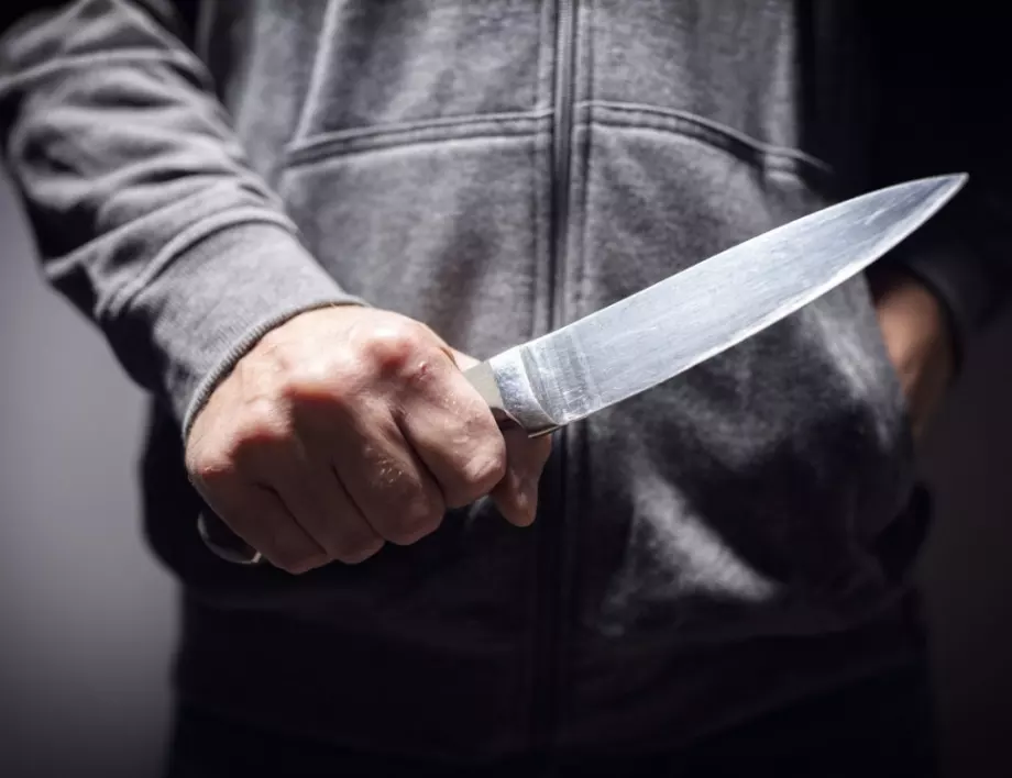 Българин убил триседмичния си син защото му пречил да прави секс