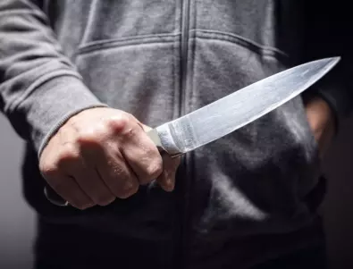 30-годишен нападна с нож случайни минувачи във Франция