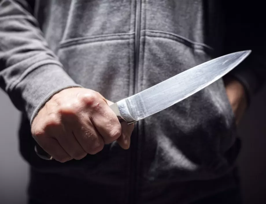 Мъж е бил намушкан с нож в столичния квартал "Света Троица"