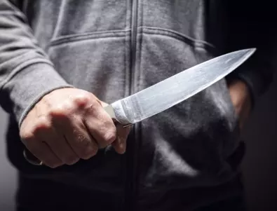 Още неизползвани ножове да открити в багажа на терориста от Ница