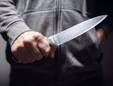 Наръгаха с нож в корема губернатора на Мурманска област в Русия (СНИМКИ)