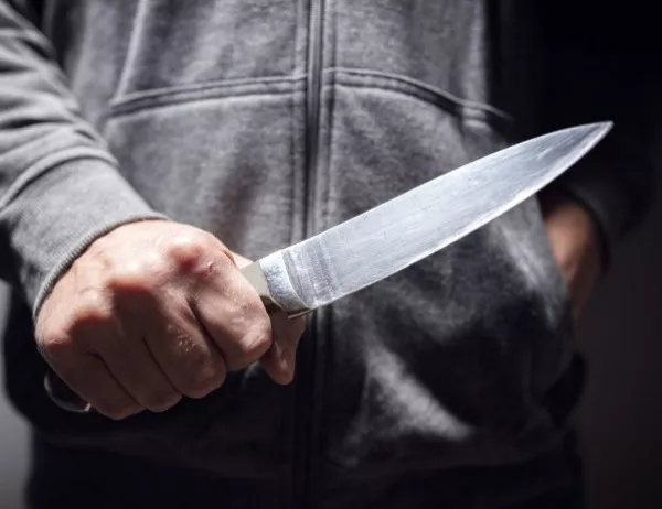 Четирима нападнати с нож в Лондон