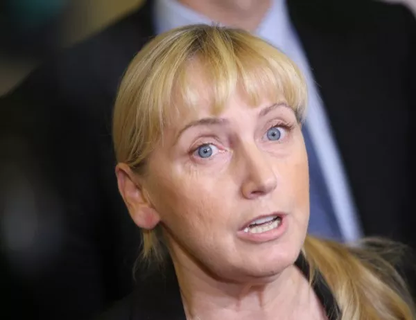 Елена Йончева е обвинена за пране на пари