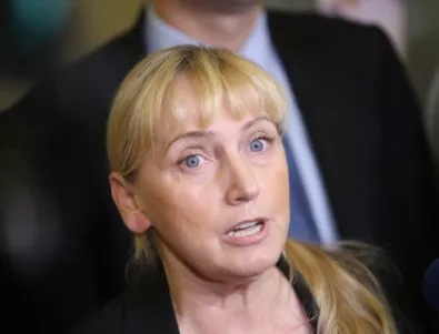 Елена Йончева щяла да покаже нови доказателства срещу Банов